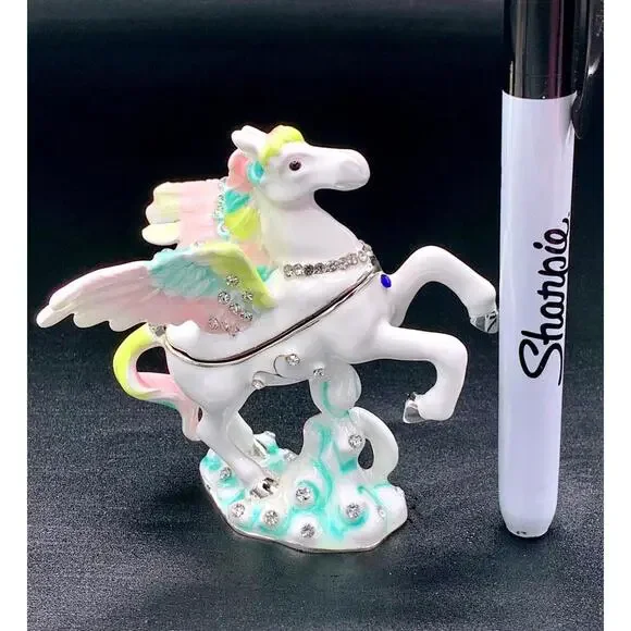 Winged Unicorn Trinket Box Enamel Rhinestone Pastel Gold Tone Keepsake - Picture 4 of 6